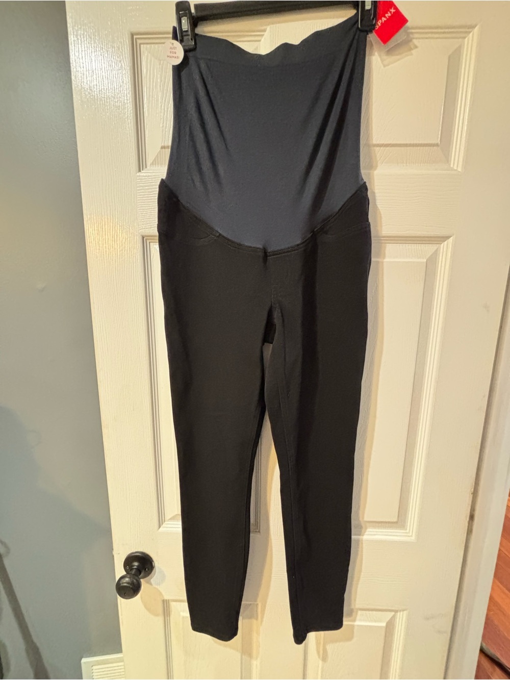 NWT SPANX Mama Maternity Jean-ish ankle leggings  in Black size medium
